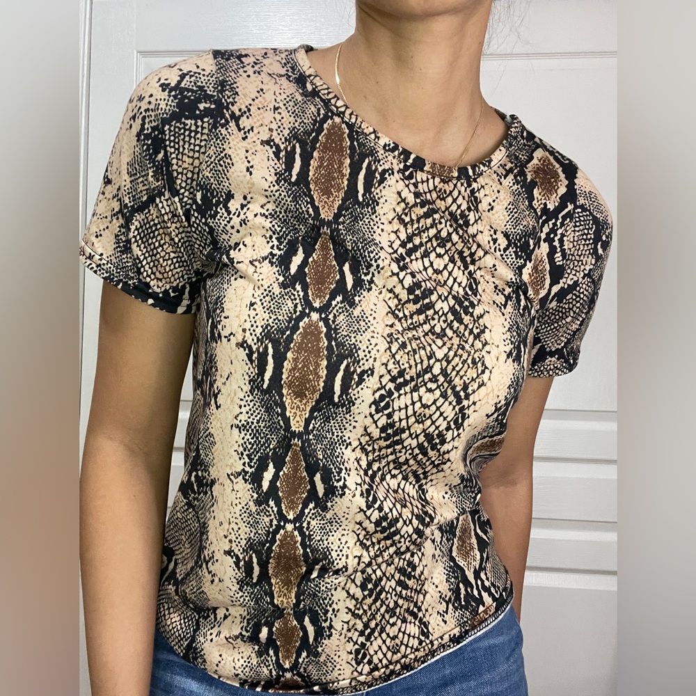 Brown snake print T shirt